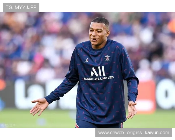 姆巴佩新造型曝光,球迷惊呼像偶像剧男主