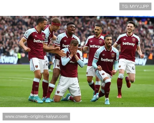 西汉姆联整体站位保持合理，结构清晰